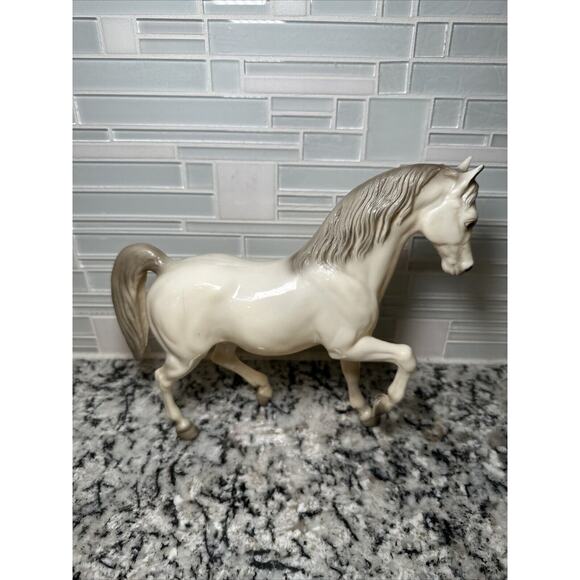 Breyer Prince, Pride and Joy Arabian Family - Picture 2 of 16